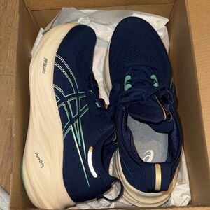 ASICS GEL-NIMBUS 27 RUNNING SHOES (LIKE NEW IN BOX)